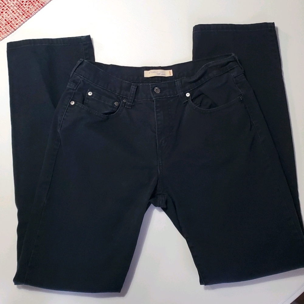 black Levi's jeans